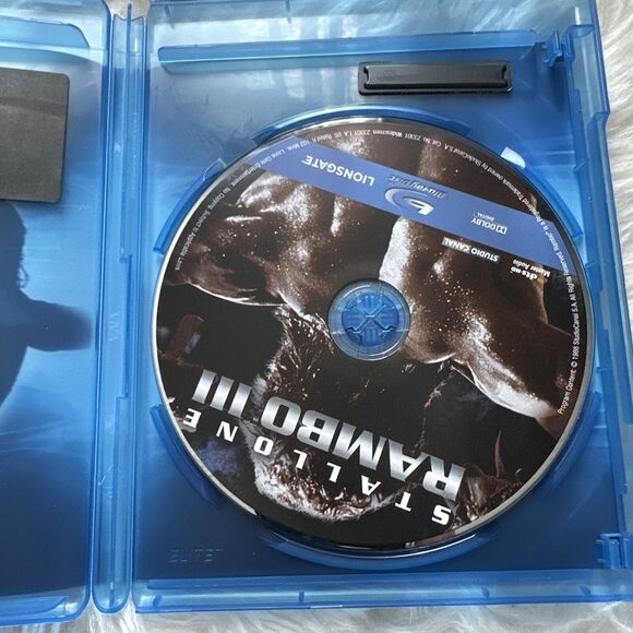 Rambo 1-3 Blu-ray Box Set - Picture 6 of 16